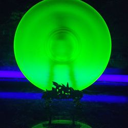 Uranium glass plate