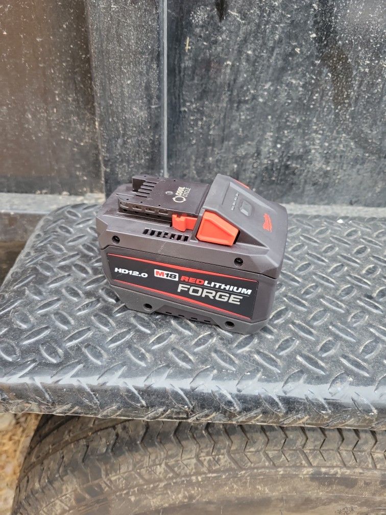 MILWAUKEE BATTERY 12.0