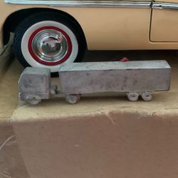 N Scale vintage pewter semi truck and trailer c.a.t 1983 USA