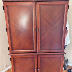 Office Hutch
