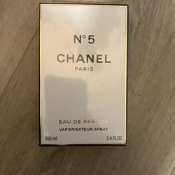 Chanel No 5