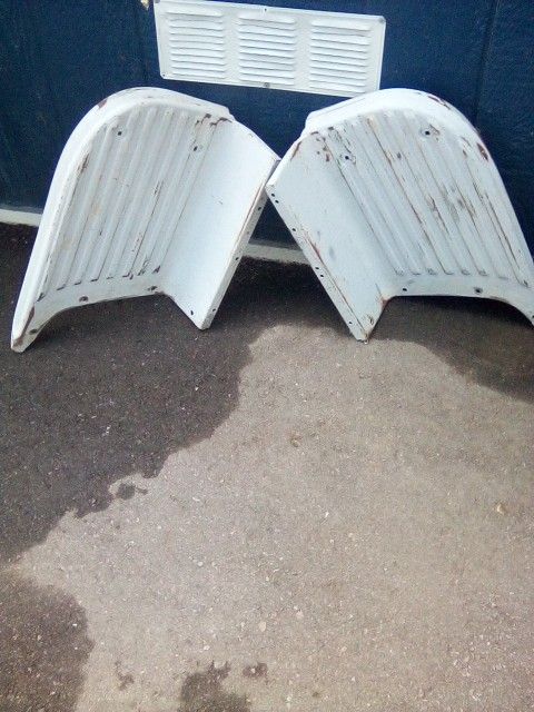 Chevrolet GMC 1/2 Ton Step Sides Pair