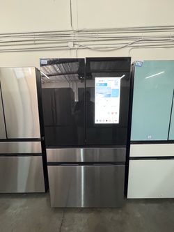 Samsung Bespoke 29cu 4-Door French Door Fridge (RF29BB8900QK) — $2,500 | Retail $4,800 | San Fernando