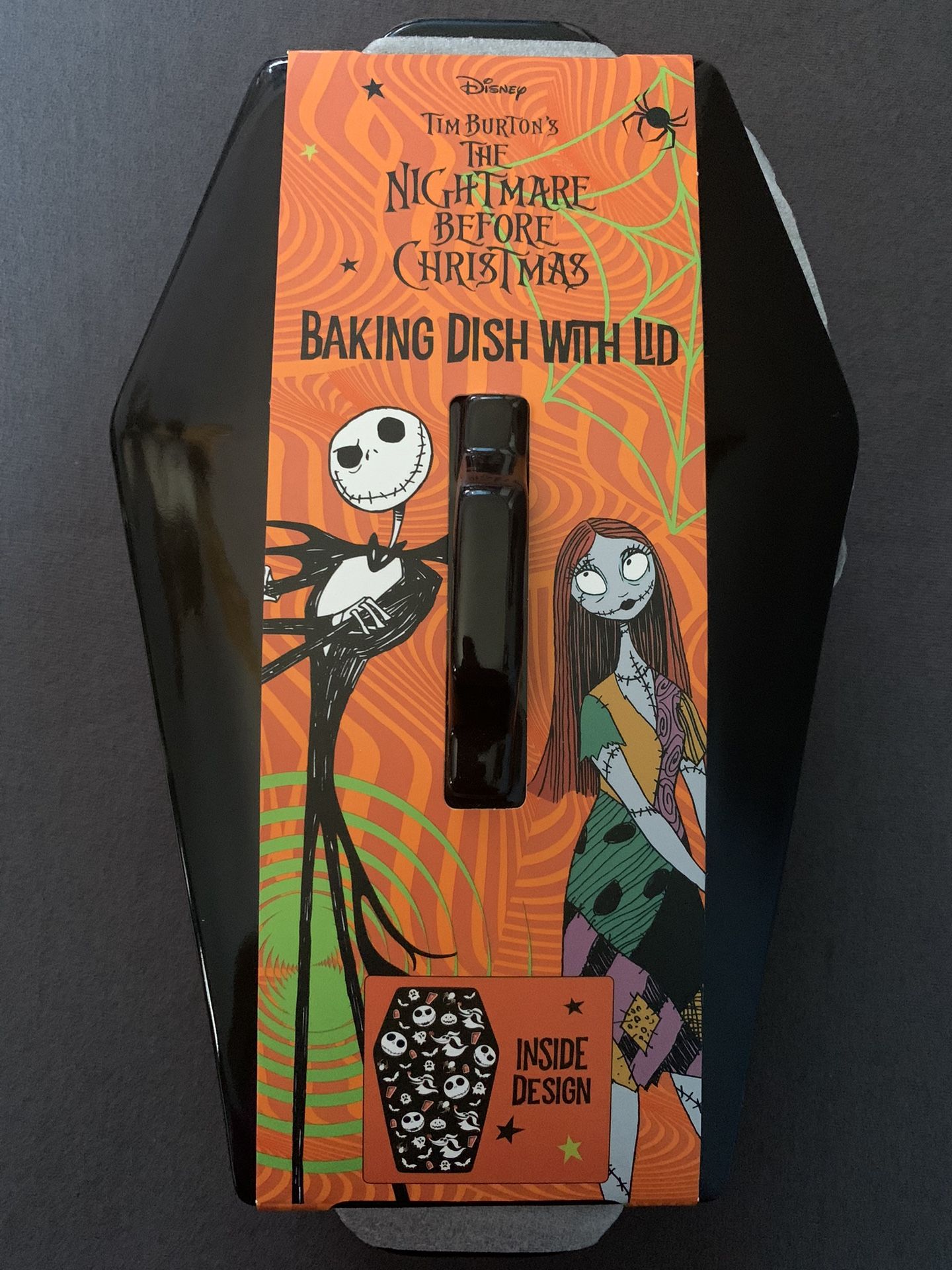 Disney Nightmare Before Christmas Jack Skellington Halloween coffin shaped baking dish with Lid