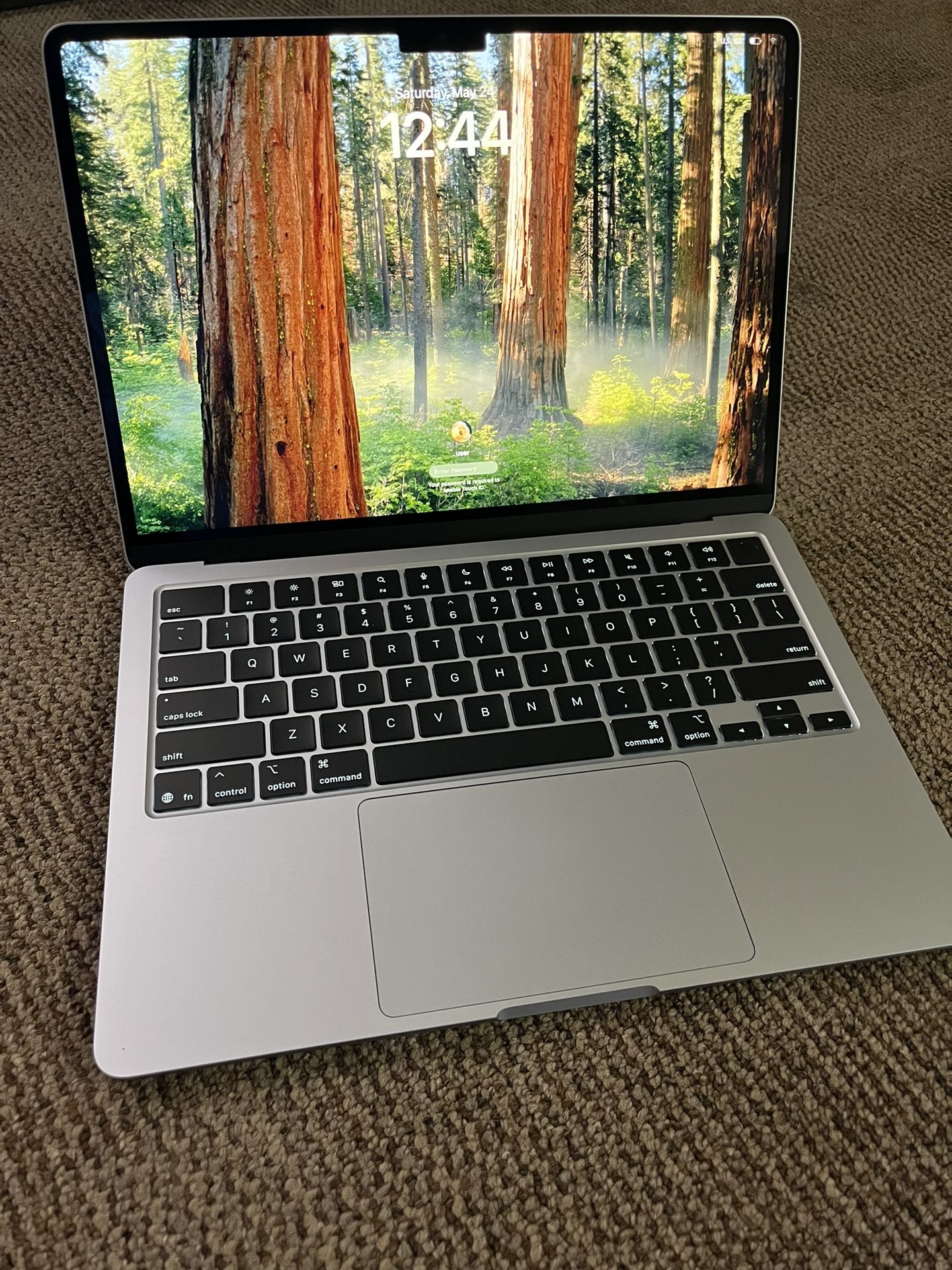 2025 MacBook Air 13” - Apple M4 Chip - 16gb Memory - 256gb Storage - Sky Blue