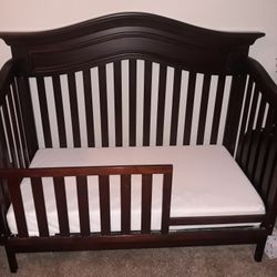 Crib/Toddler Bed