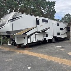 2021 Alliance Paradigm 370FB