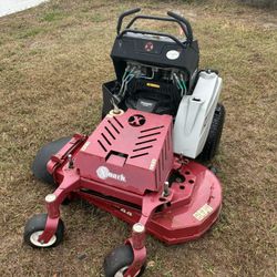 Staris E-Series 18.5* HP Kaw FS600V w/44" UltraCut - 225 hours - Lawn Mower