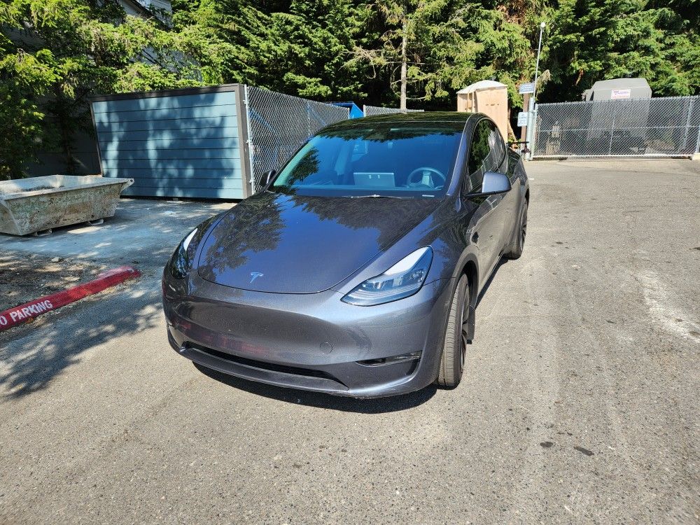 2023 Tesla Y Longe Range Awd