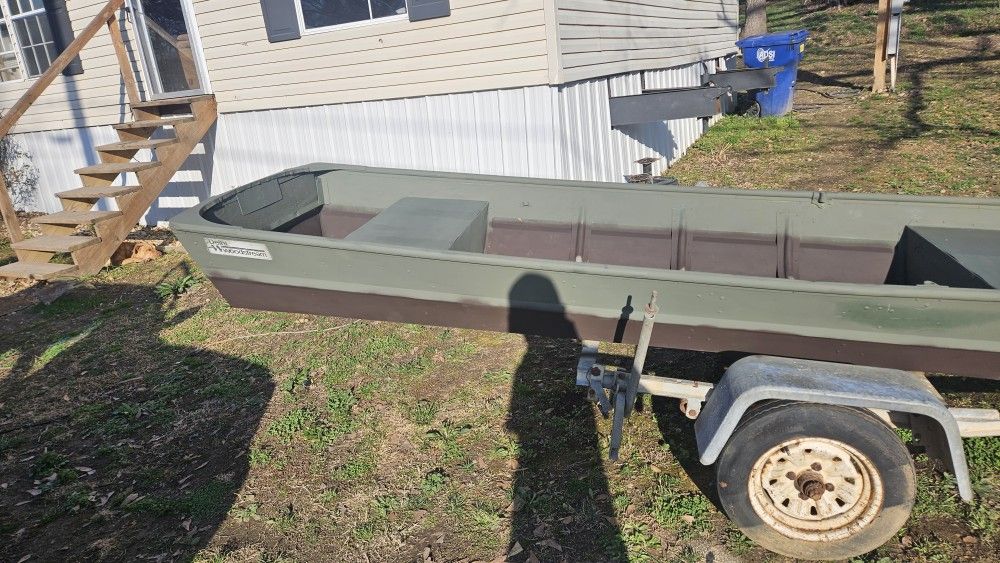 Model 1981 Army Flat Bottom Boat With Trailer