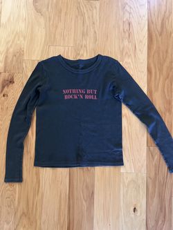 Brandy Melville lon sleeve