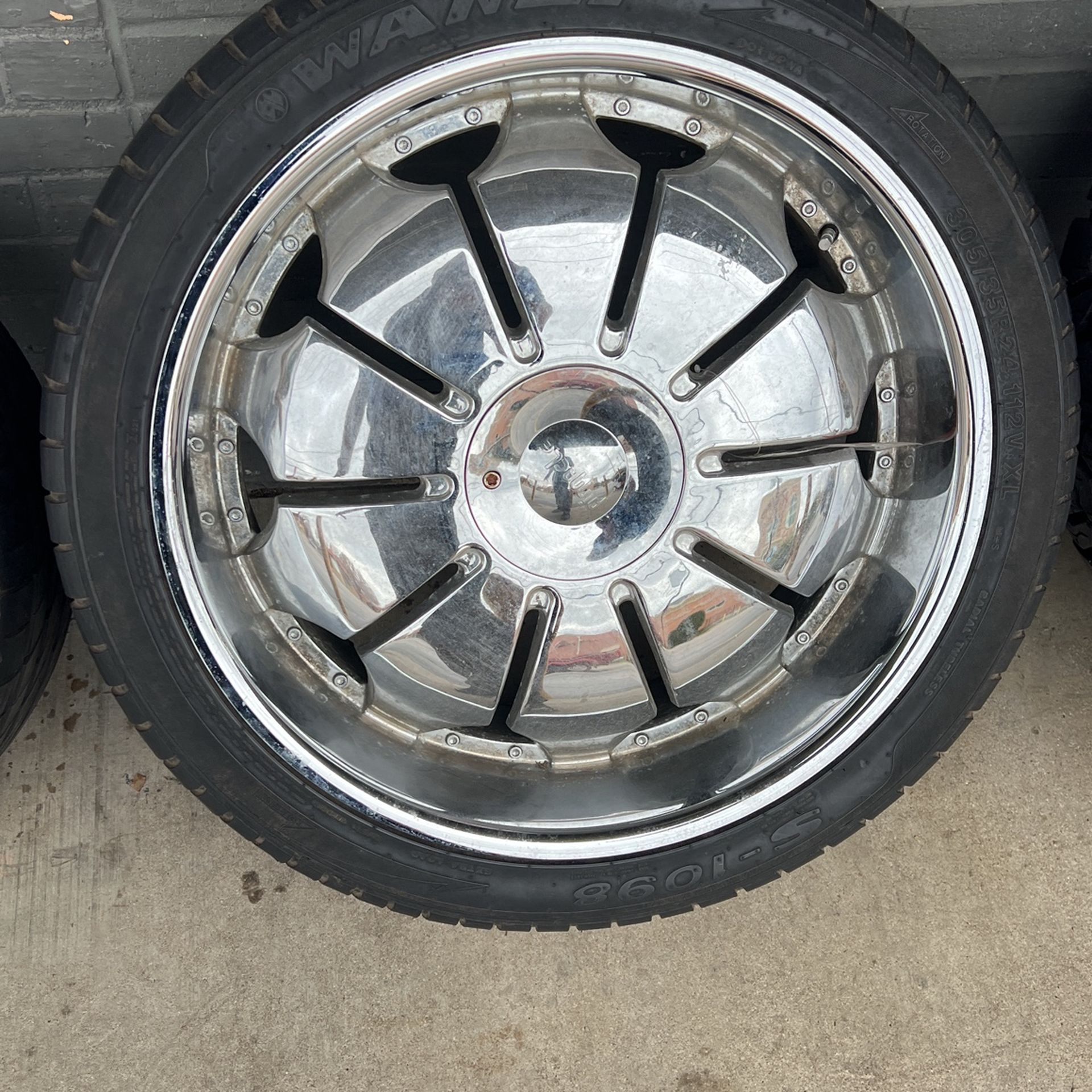 Rims 24 Inch. 5x5.5