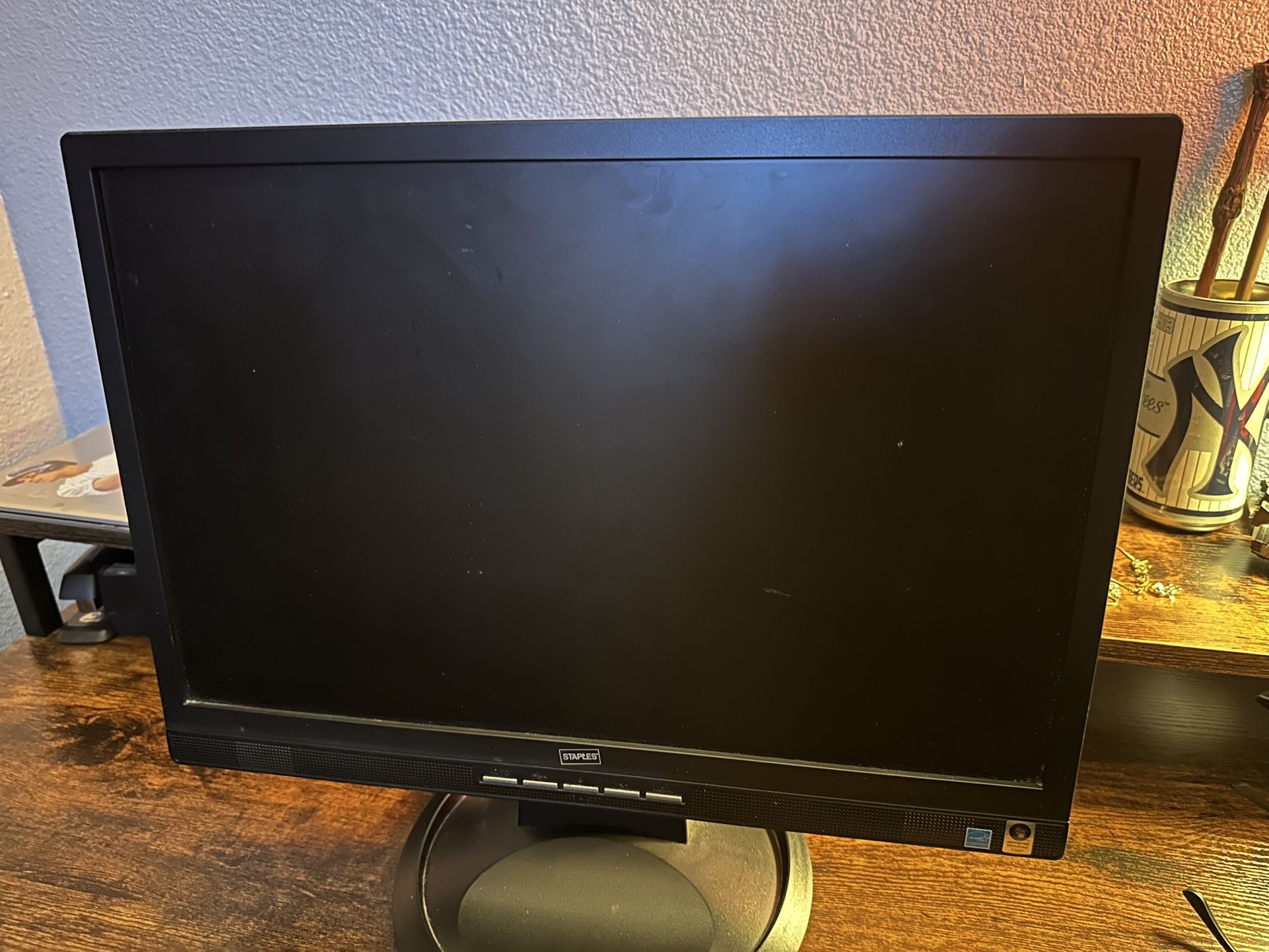 COMPUTER MONITOR 19in