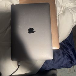 23 MacBook Air
