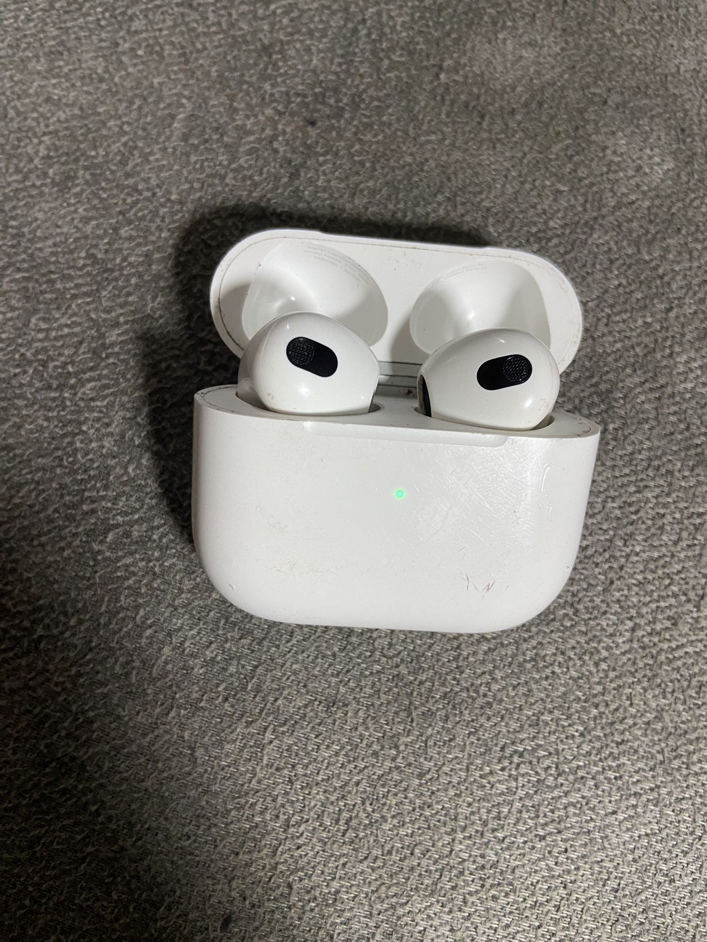 Airpod Gen 3, Apple Watch Series 5