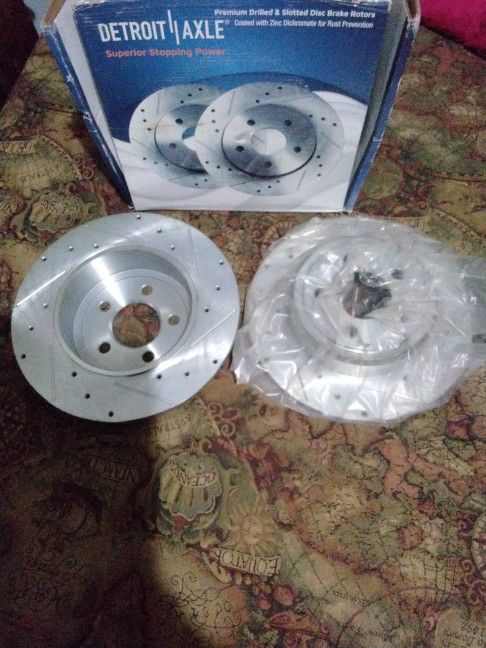 1999 Chrysler Model Asking 75$