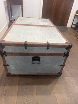 Industrial Style Storage Trunck