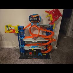 Hot Eheels Ultimate Garage