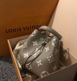 Floral embossed detachable and adjustable shoulder strap Embossed grained cow leather Drawstring bucket bag shoulder handbag crossbody bag Medium size