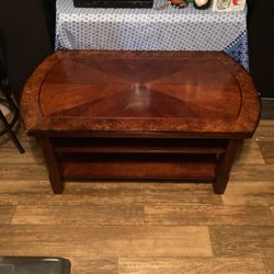 Nice Coffee Table Good Condition