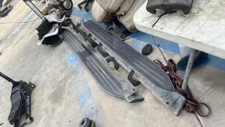 GMC Yukon side steps
