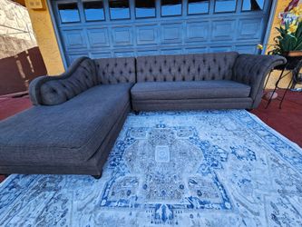 Beautiful Couch With lounge totally Deep Clean Good Condition No Stains very cozy comfortable to sit