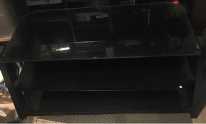 *** FREE****. FREE*** tv stand  table