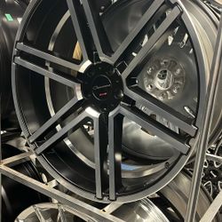 24ā Gianelle Wheels