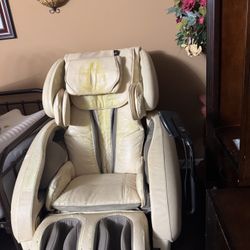 Massaging Chair 