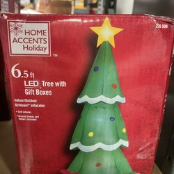HOME ACCENTS Holiday LED Tree with Gift Boxes
