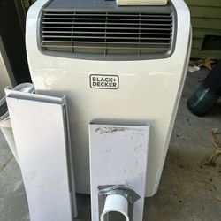 Portable A/C Unit Black + Decker