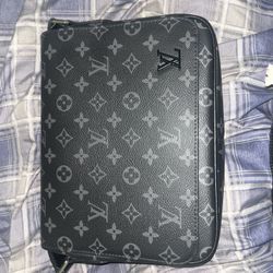 LOUIS VUITTON MONOGRAM TRIO MESSENGER  BAG (NEW)