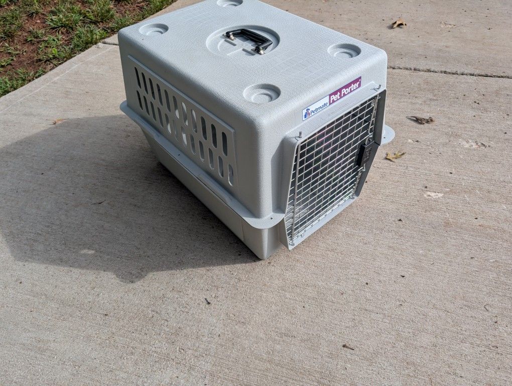 Dog Crate- Pet Porter, MEDIUM Size, Great Cond