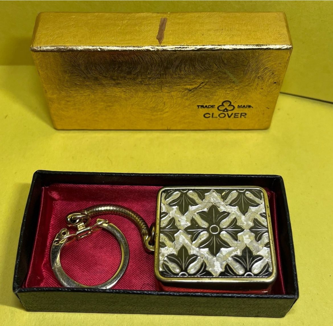 Vintage Clover Sankyo Music Box Keychain 