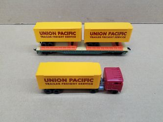 Tyco "HO" Union Pacific Freight Flat Train Car