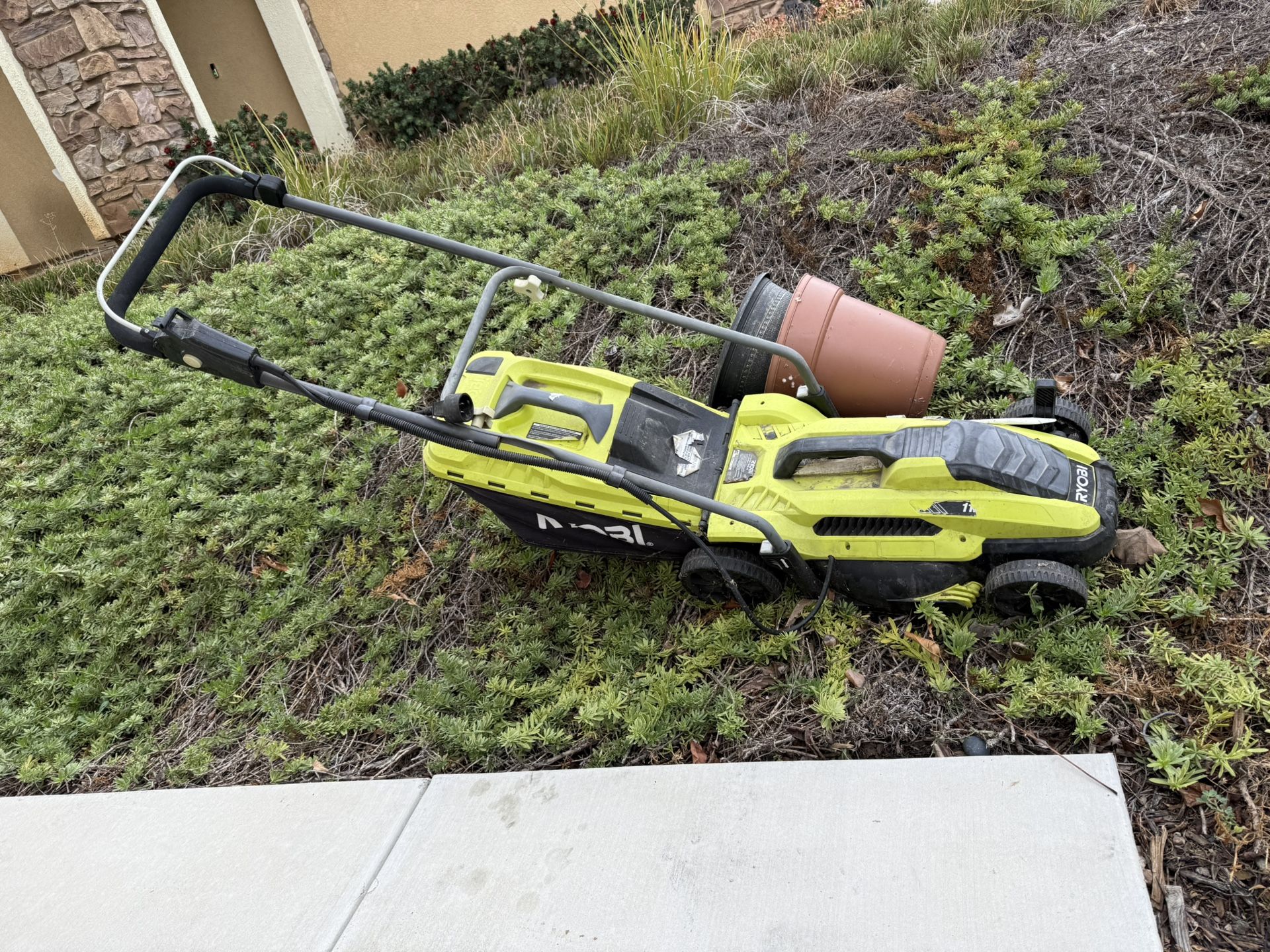 Electric Lawn Mower