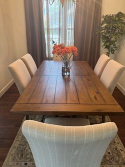 Dining Room Table and chairs