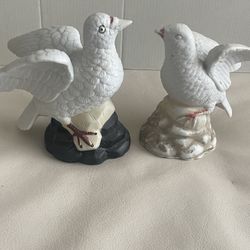 Vintaged Ceramic White Doves