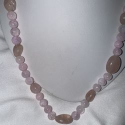 Vintage Boutique Beautiful Untreated Rose Quartz Stone Necklace, 20" 