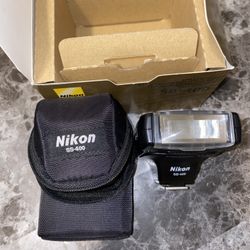 Nikon SB-400 Speedlight