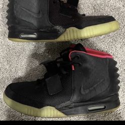 Size 6 - Nike Air Yeezy 2 NRG Solar Red 2012