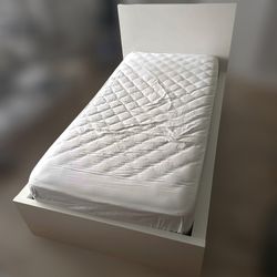 IKEA Twin Malm Bed Frame (Comes with mattress + 1 pull out drawer)