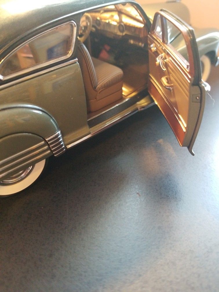 Danbury Mint 1/24 Scale 1948 Fleetline Aerosedan
