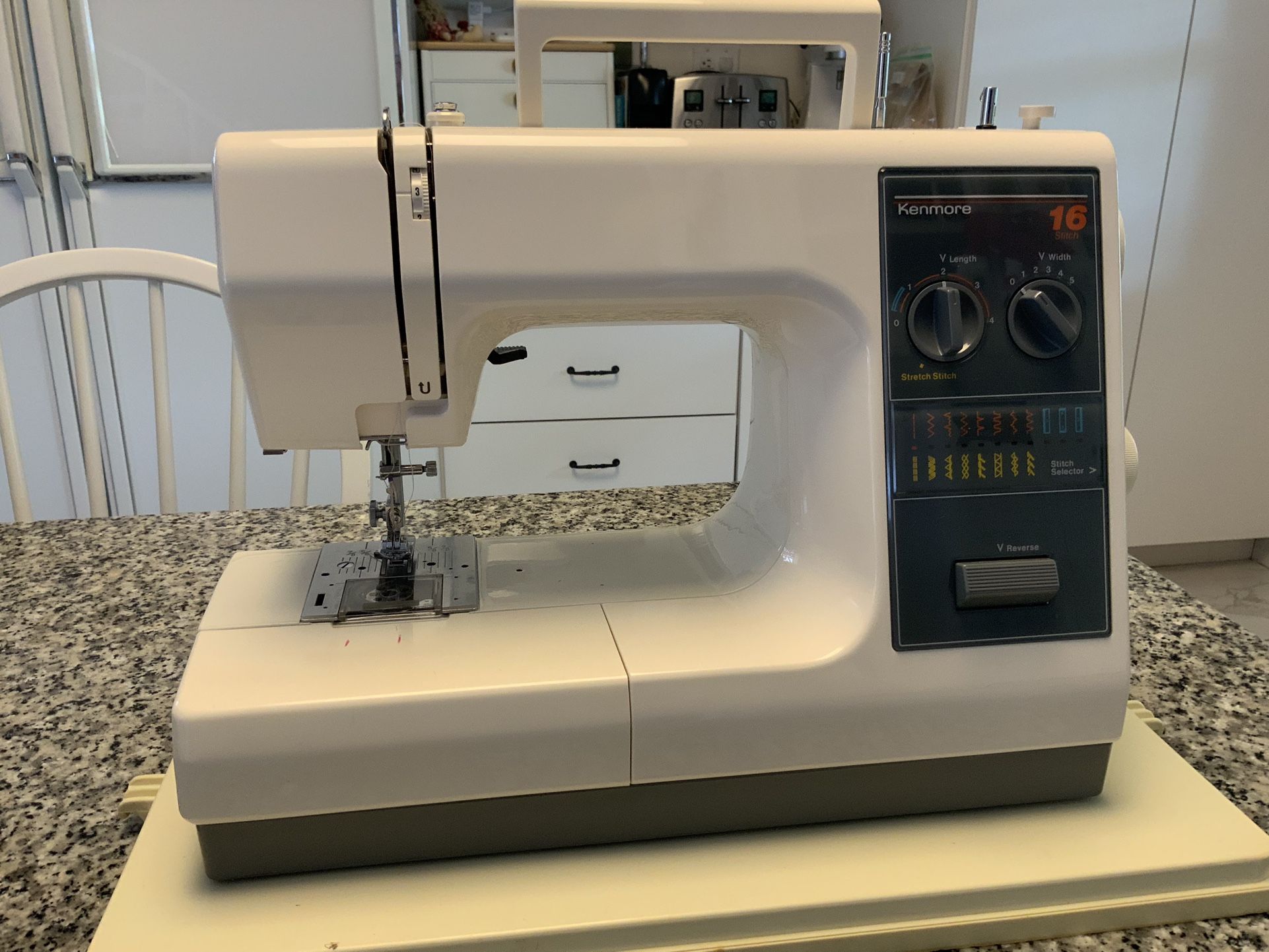 Kenmore Sewing Machine- Janome made In Taiwan Series 385 Model 1584180