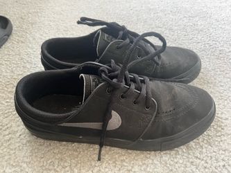 6y Nike Janoski