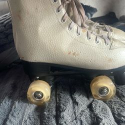 Women’s 9 Skate With LED lights In Wheels 