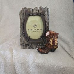 Cowboy picture frame and boot figure