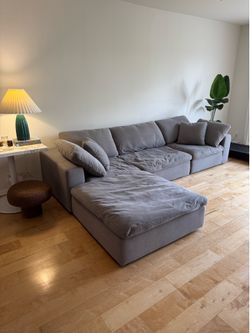 Gray 3pc Sectional with Ottoman