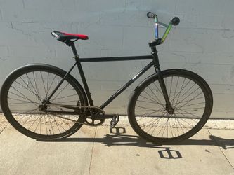 Black Matte Fix gear Bike