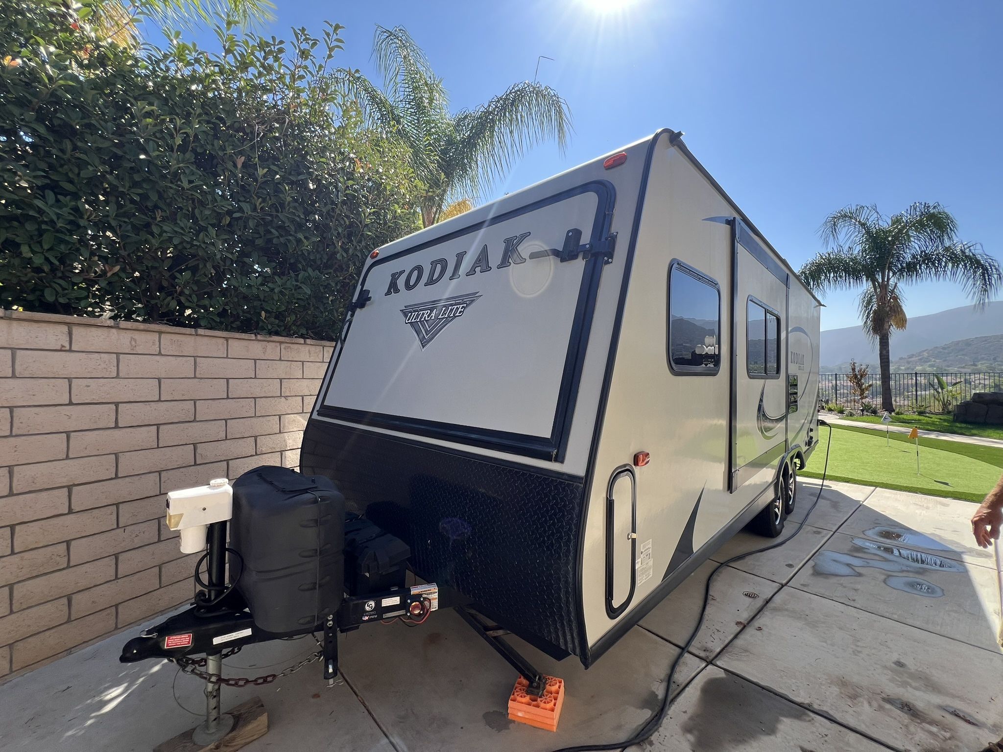 2017 Dutchmen Kodiak Ultra Lite 206ES